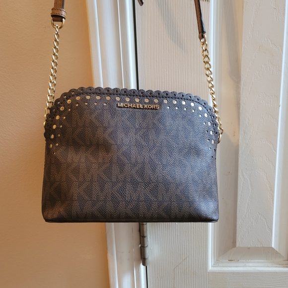 Michael Kors Handbags - Michael Kors crossbody